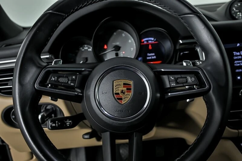 2023 Porsche Macan S - Image 29 of 31
