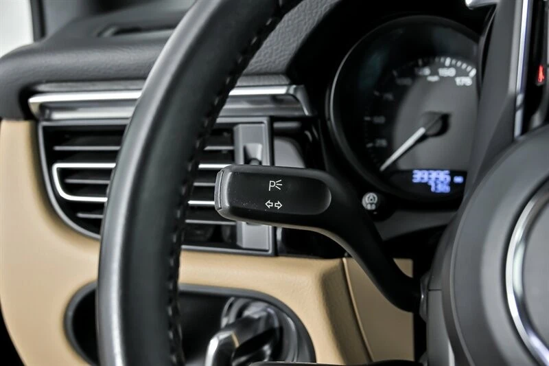2023 Porsche Macan S - Image 30 of 31