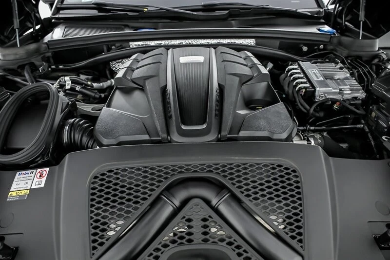 2023 Porsche Macan S - Image 17 of 31