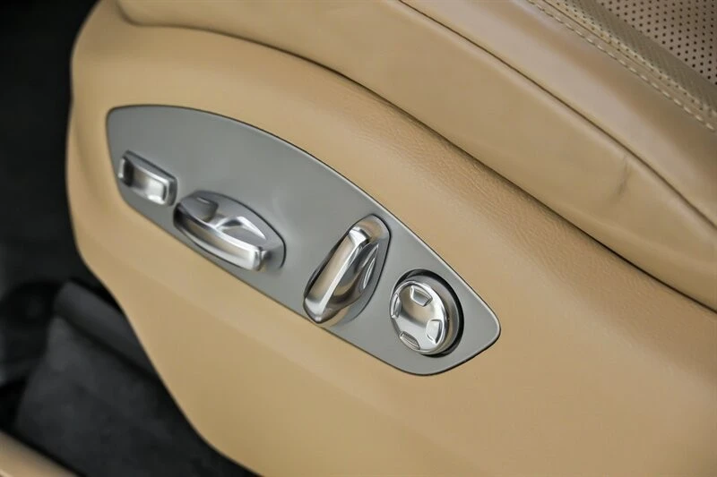 2023 Porsche Macan S - Image 27 of 31