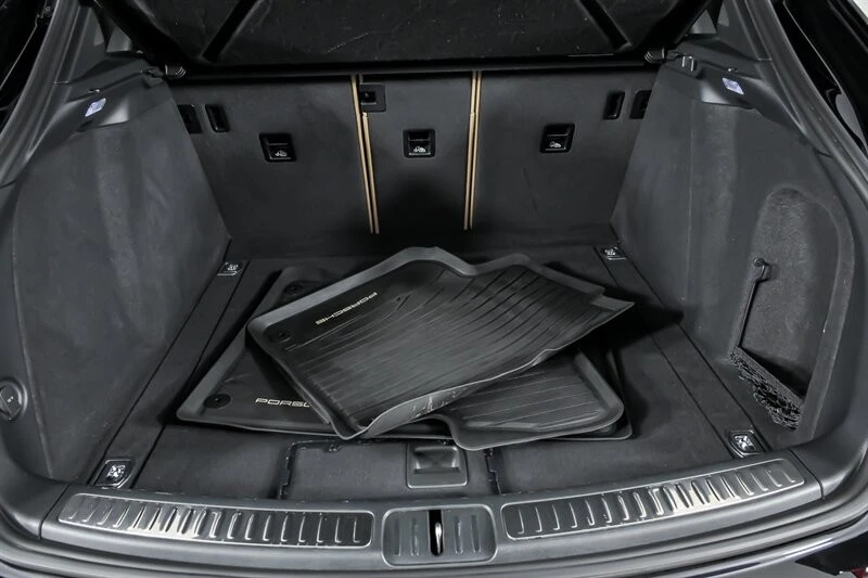 2023 Porsche Macan S - Image 16 of 31