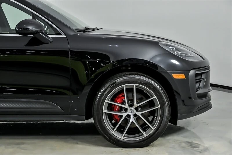 2023 Porsche Macan S - Image 15 of 31