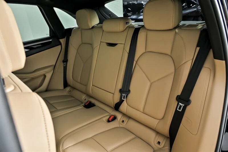 2023 Porsche Macan S - Image 25 of 31
