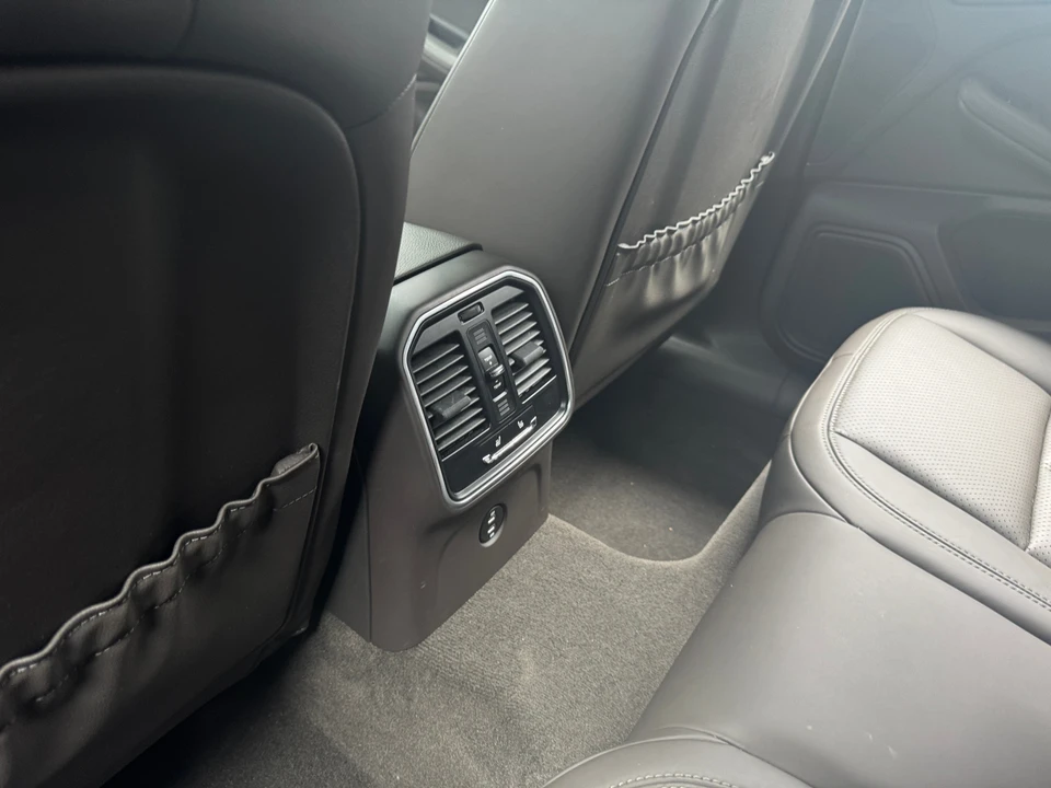 2023 Porsche Macan S - Image 9 of 31