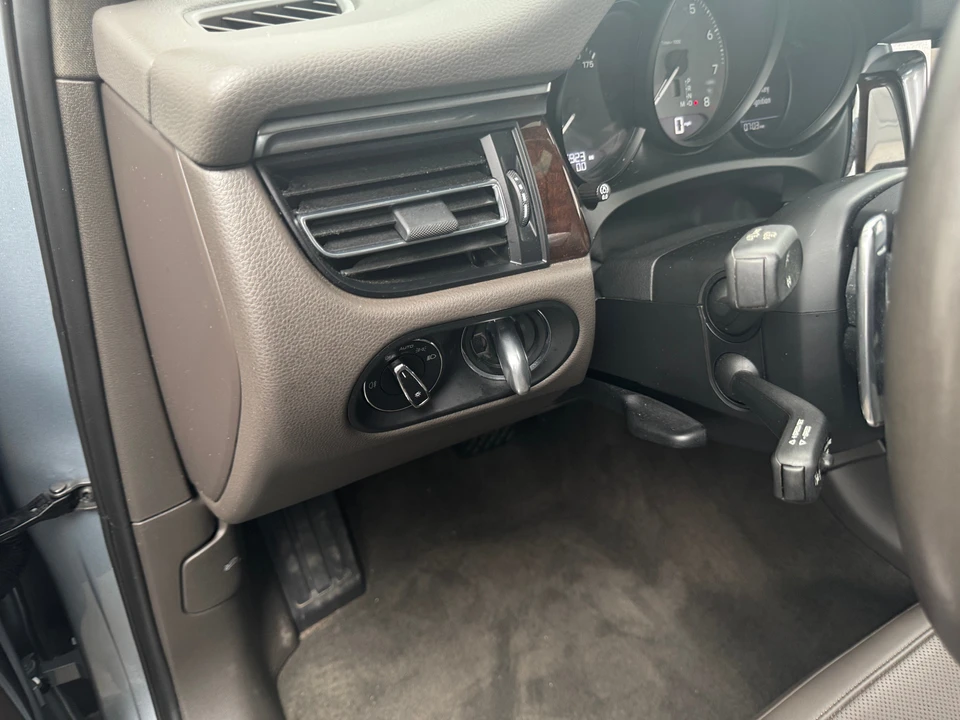 2023 Porsche Macan S - Image 3 of 31
