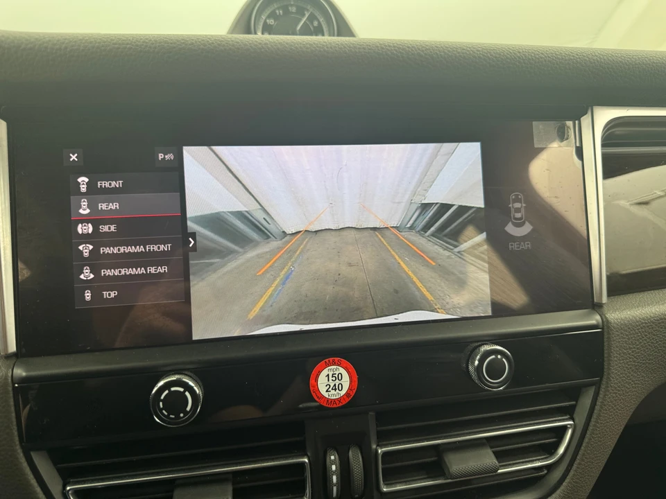 2023 Porsche Macan S - Image 19 of 31