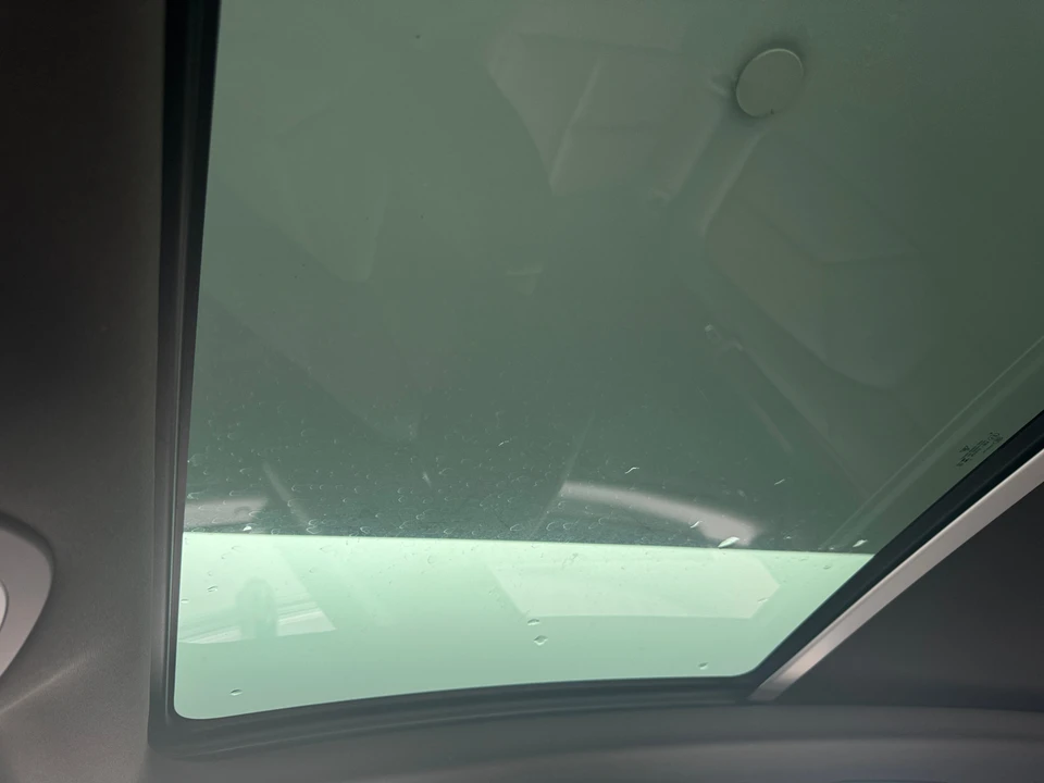 2023 Porsche Macan S - Image 14 of 31