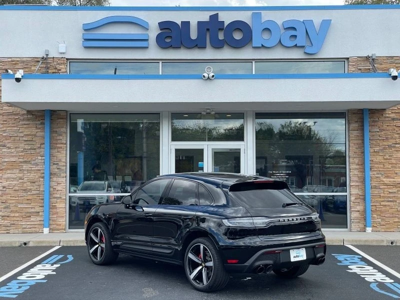 2023 Porsche Macan S - Image 10 of 12