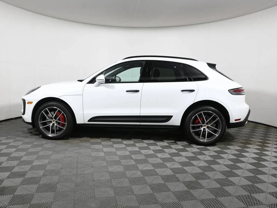 2023 Porsche Macan S - Image 2 of 5