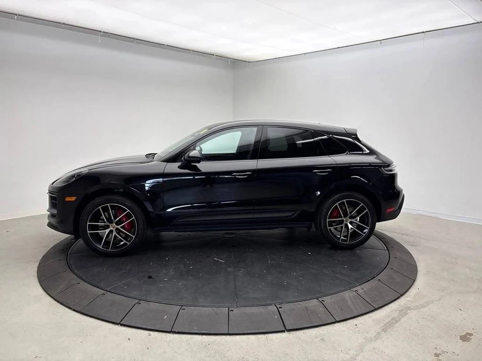 2023 Porsche Macan S - Image 2 of 5
