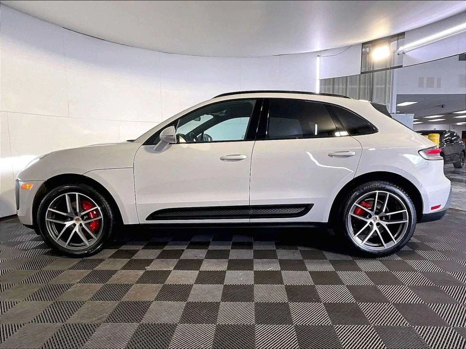 2023 Porsche Macan S - Image 2 of 5