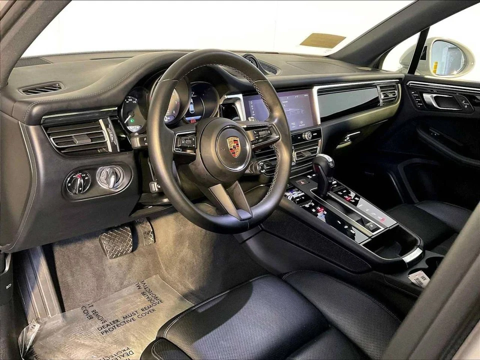 2023 Porsche Macan S - Image 4 of 5