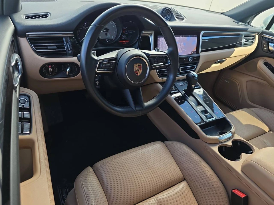 2023 Porsche Macan S - Image 4 of 5