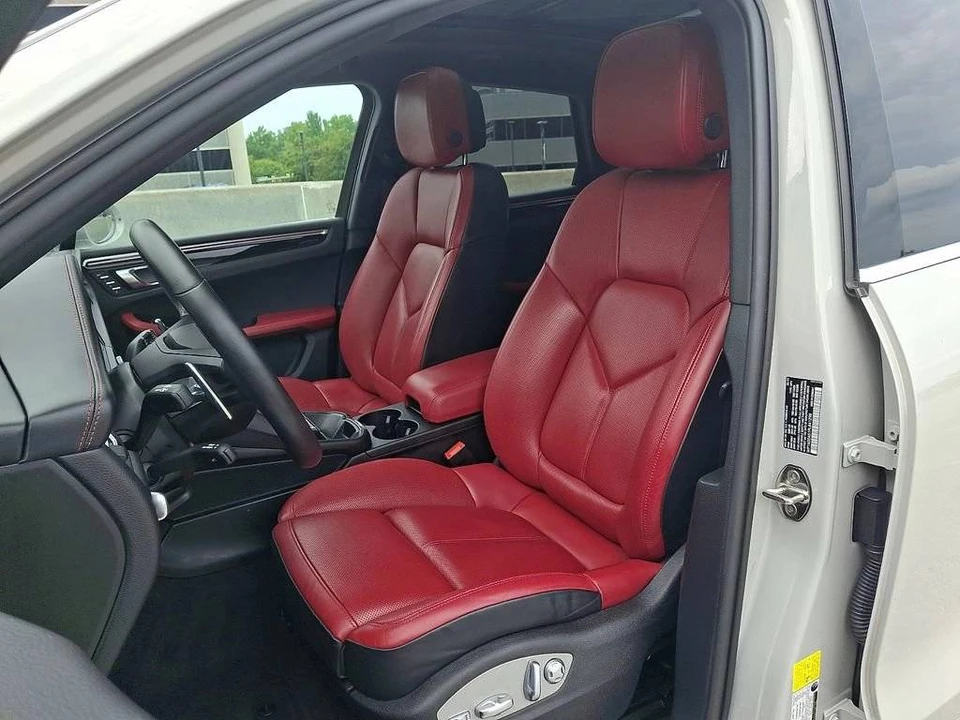 2023 Porsche Macan S - Image 4 of 5