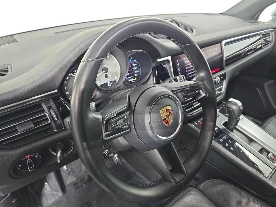 2023 Porsche Macan S - Image 4 of 5