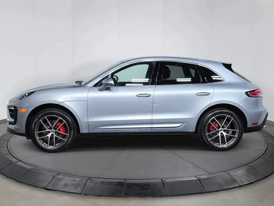 2023 Porsche Macan S - Image 2 of 5