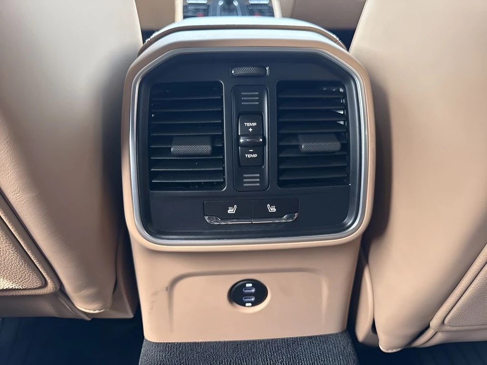 2023 Porsche Macan S - Image 14 of 31