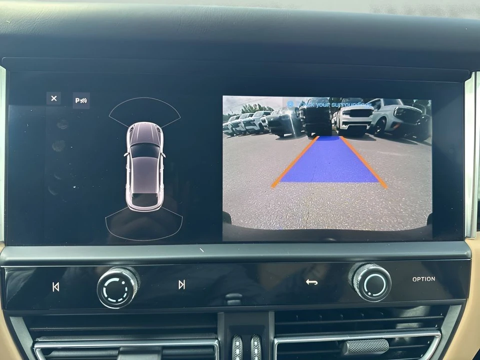 2023 Porsche Macan S - Image 21 of 31