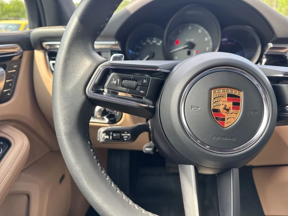 2023 Porsche Macan S - Image 16 of 31