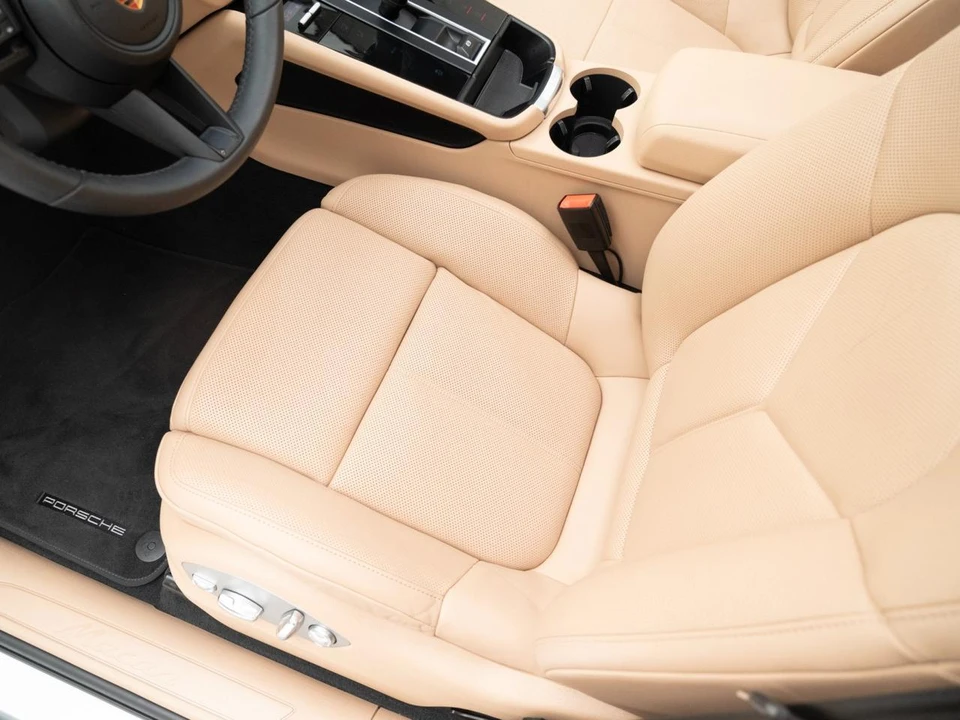 2023 Porsche Macan S - Image 17 of 30