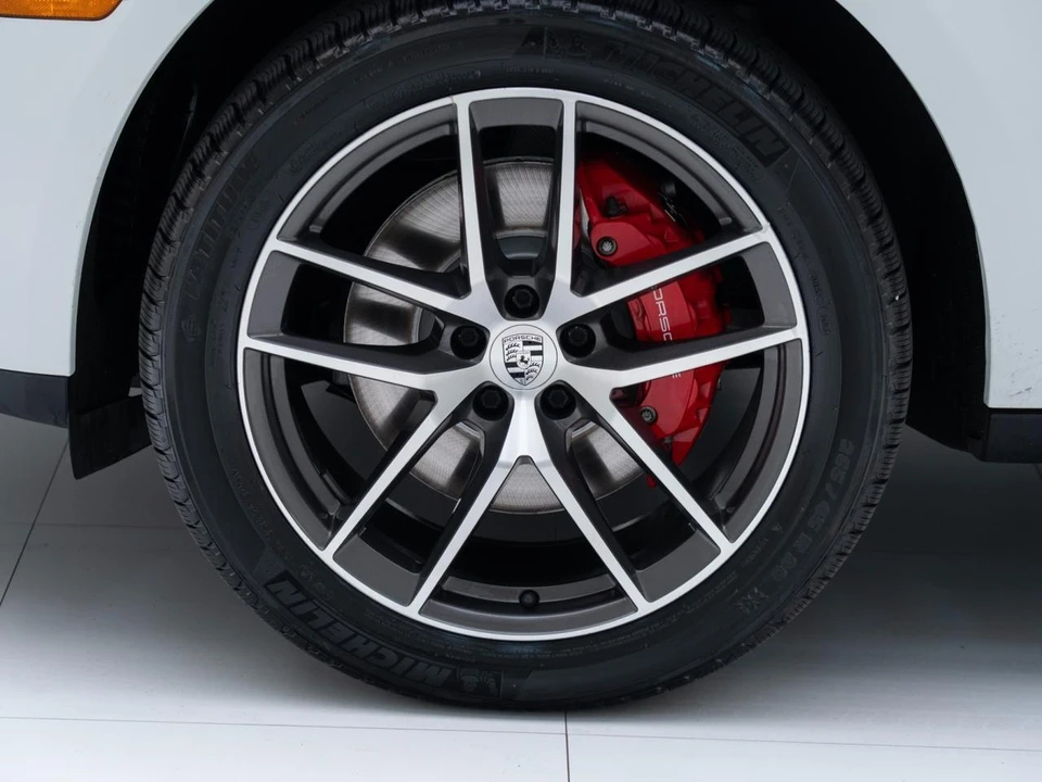 2023 Porsche Macan S - Image 13 of 30