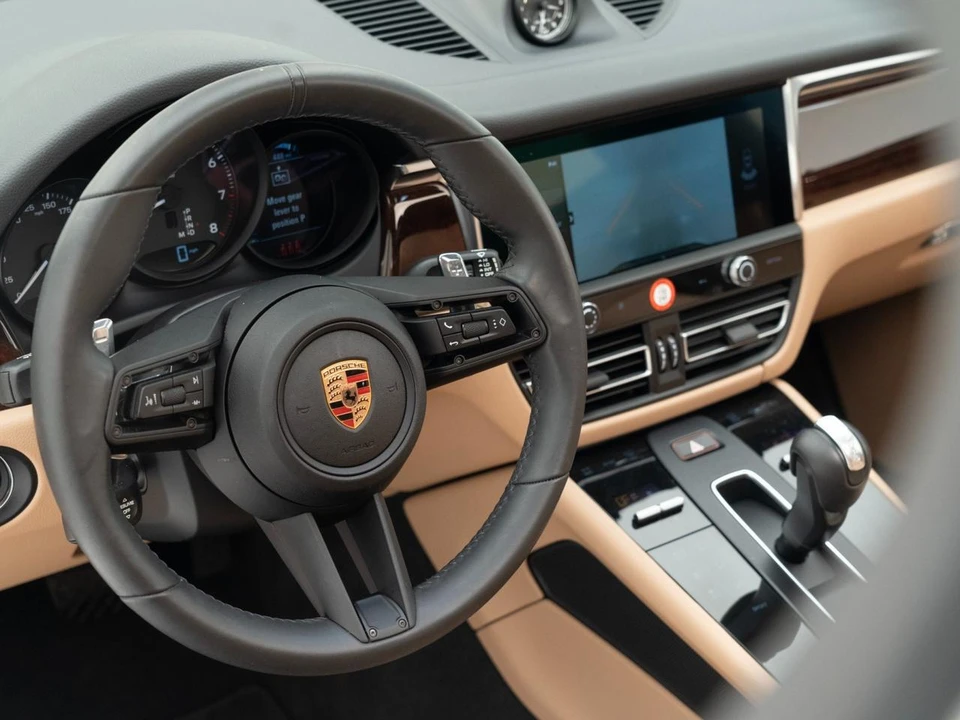 2023 Porsche Macan S - Image 20 of 30