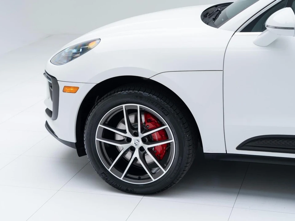 2023 Porsche Macan S - Image 12 of 30