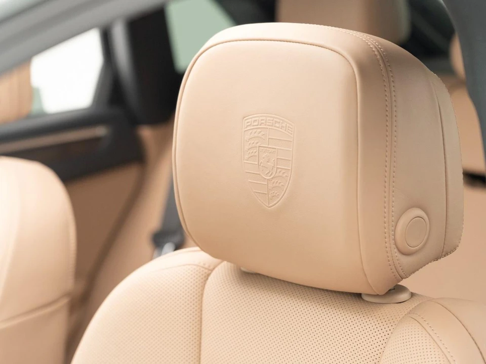 2023 Porsche Macan S - Image 19 of 30