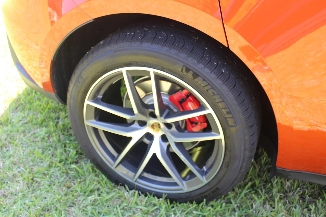 2023 Porsche Macan S - Image 21 of 31