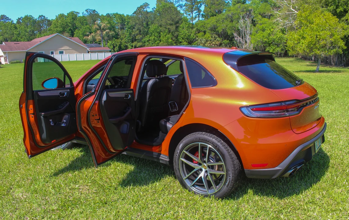 2023 Porsche Macan S - Image 4 of 31