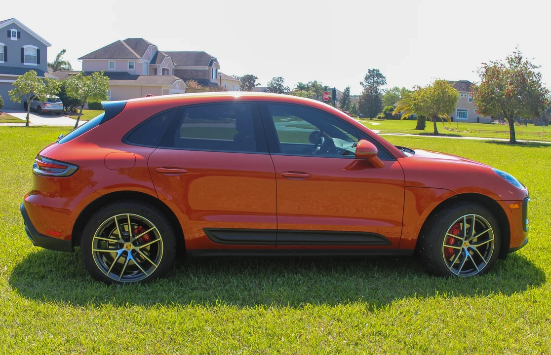 2023 Porsche Macan S - Image 10 of 31