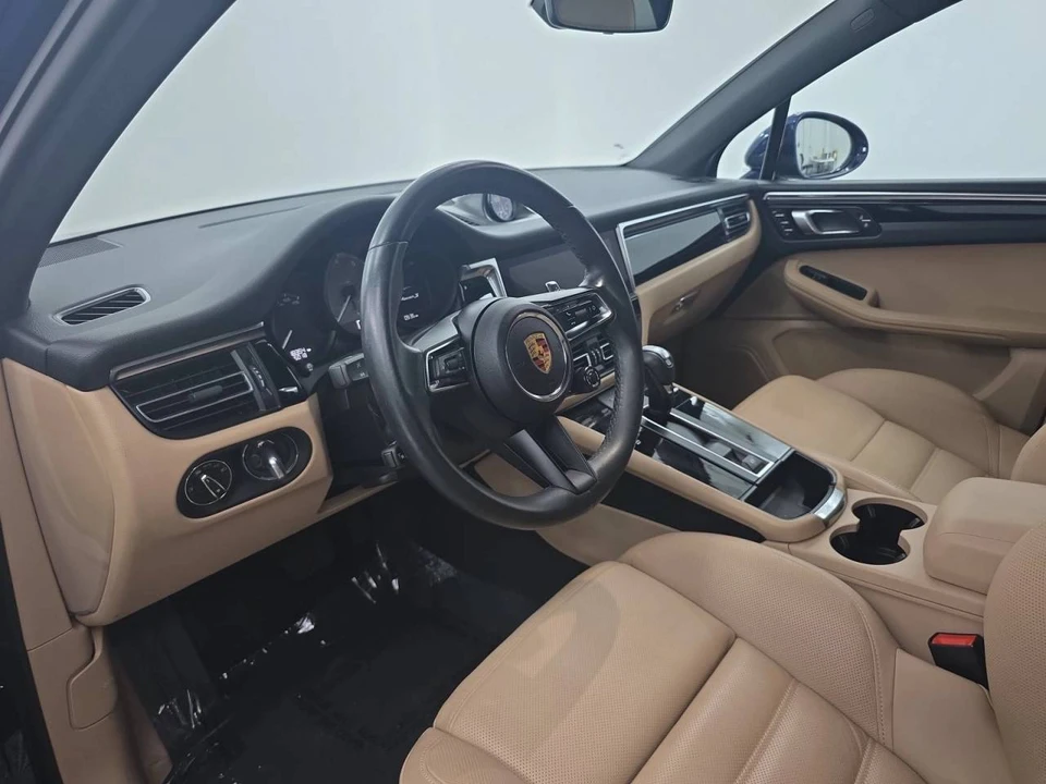2023 Porsche Macan S - Image 4 of 5