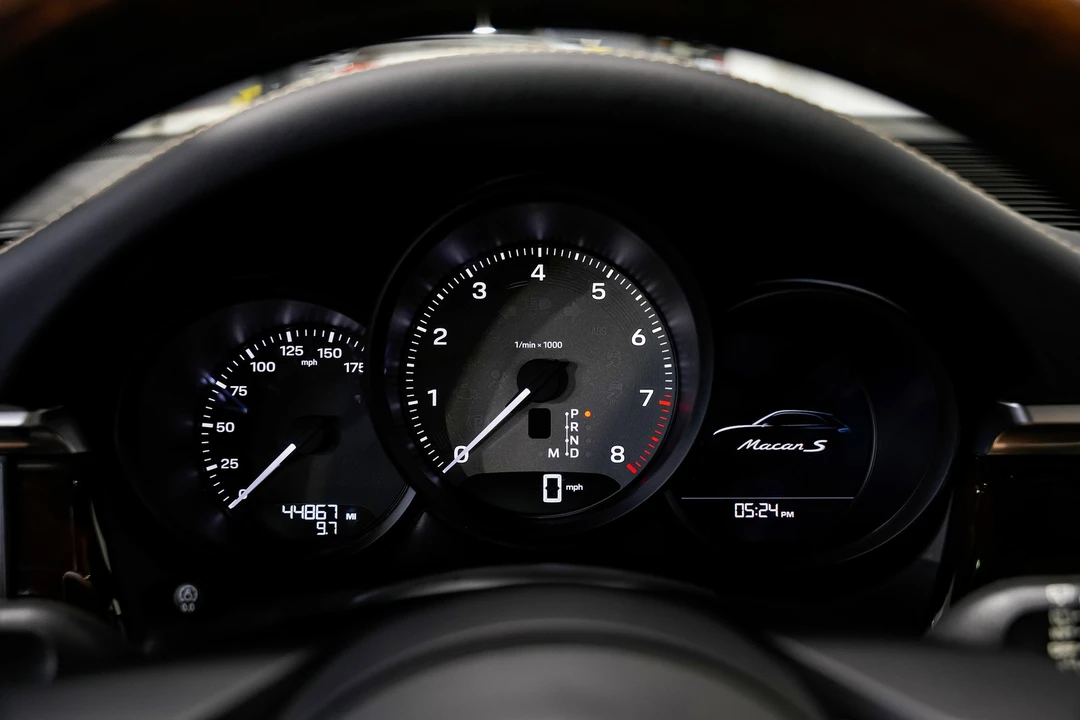 2023 Porsche Macan S - Image 11 of 21