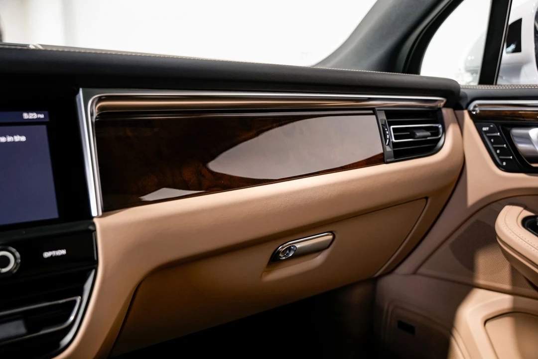 2023 Porsche Macan S - Image 15 of 31