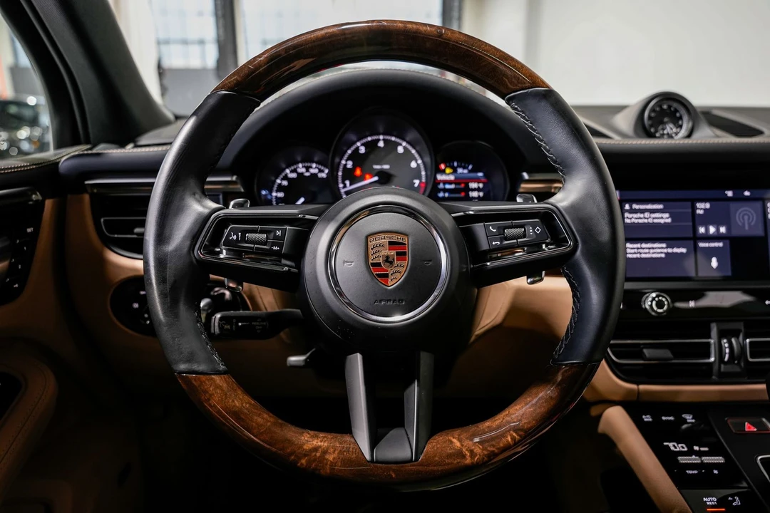 2023 Porsche Macan S - Image 10 of 31