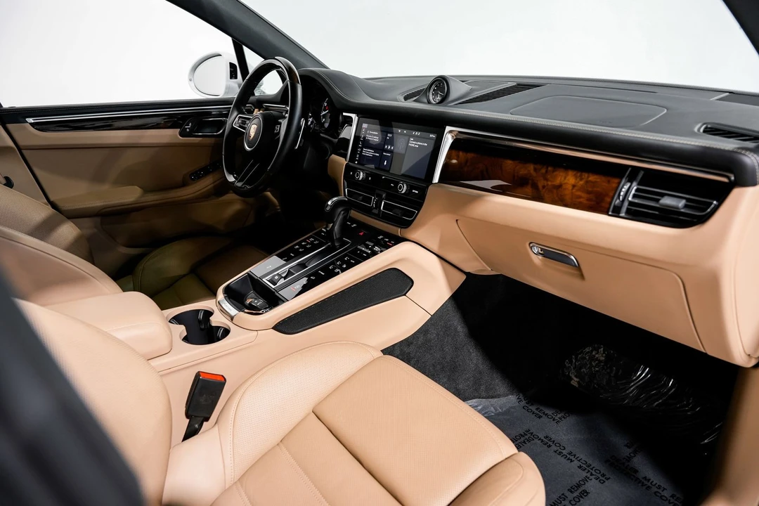 2023 Porsche Macan S - Image 27 of 31