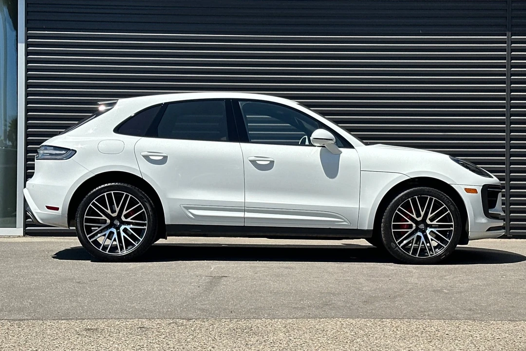2023 Porsche Macan S - Image 9 of 21