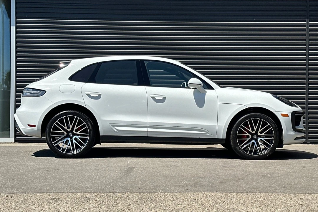 2023 Porsche Macan S - Image 9 of 21