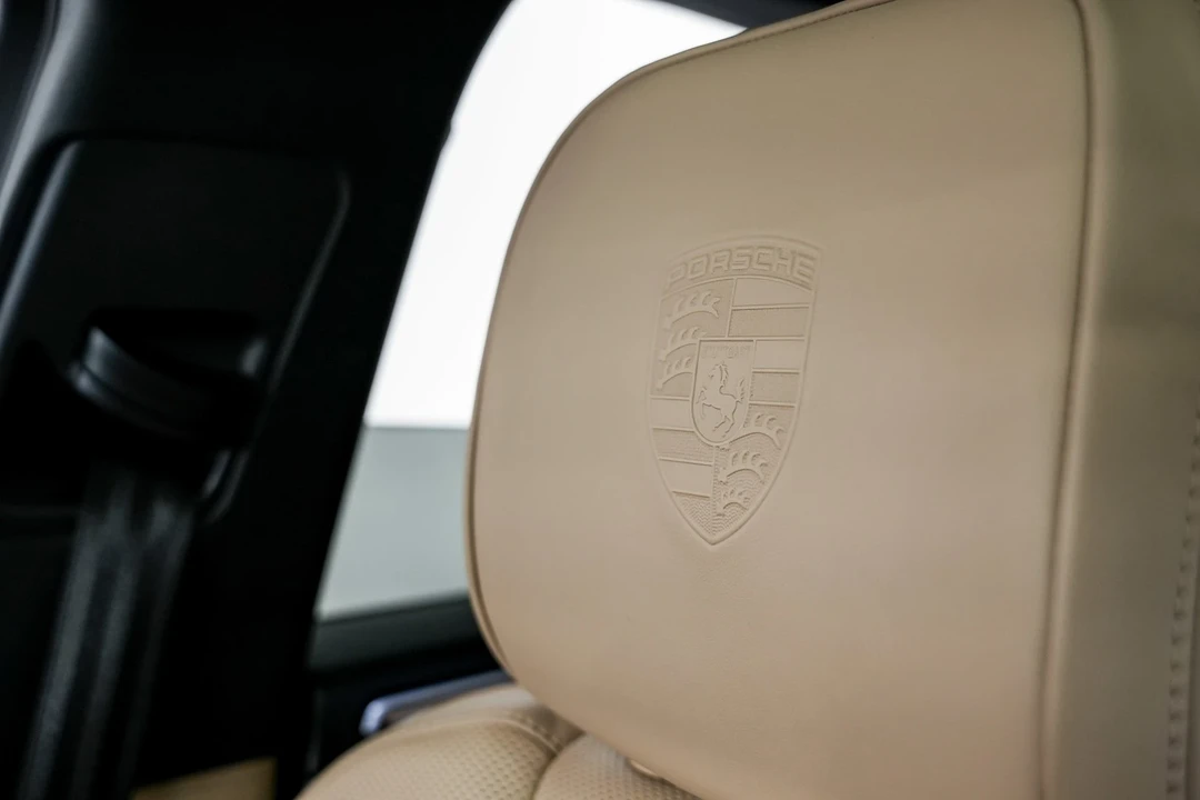 2023 Porsche Macan S - Image 17 of 21