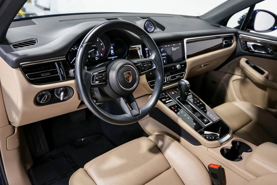 2023 Porsche Macan S - Image 20 of 21