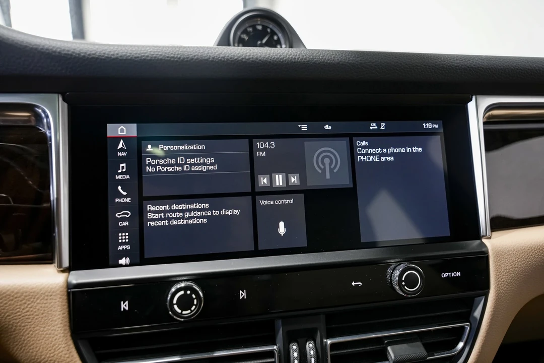 2023 Porsche Macan S - Image 13 of 21