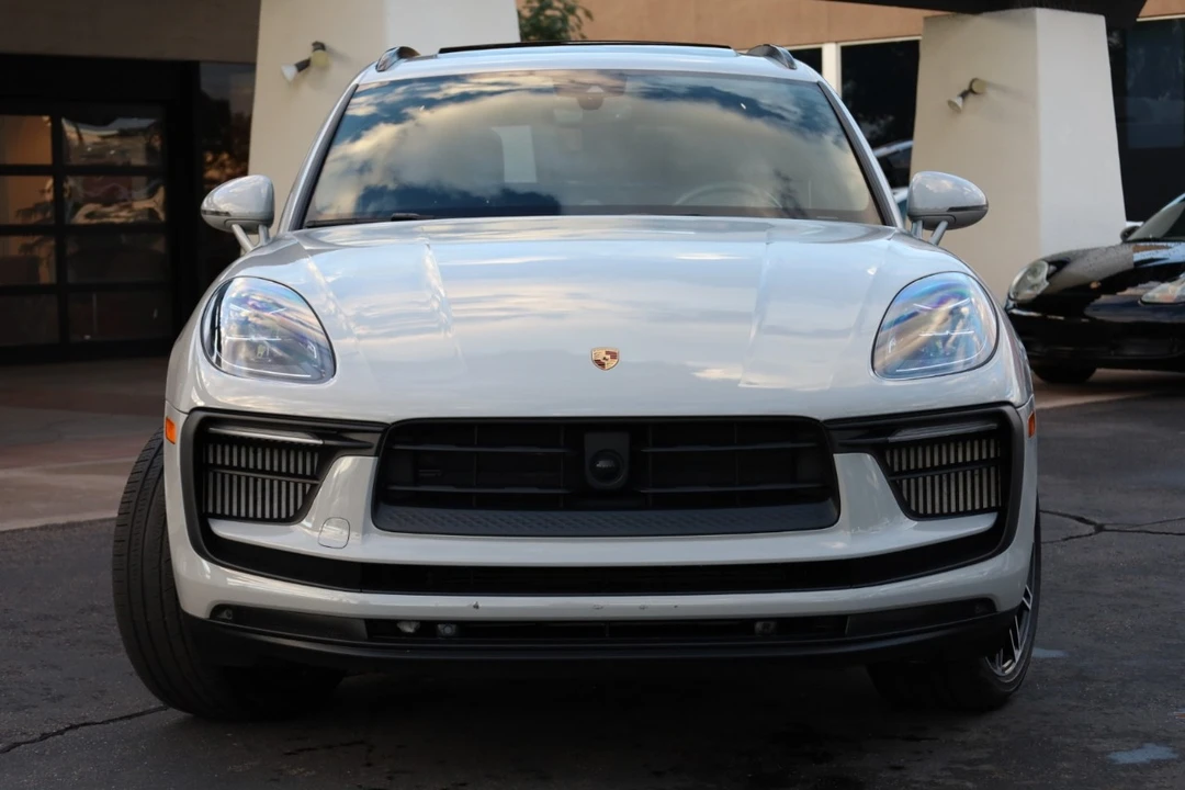 2023 Porsche Macan S - Image 8 of 12