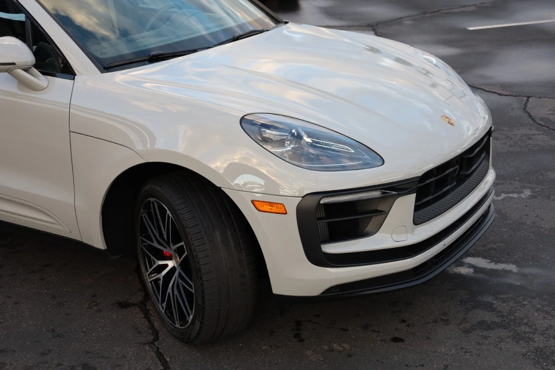 2023 Porsche Macan S - Image 11 of 12