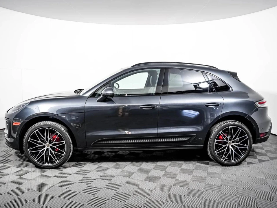2023 Porsche Macan S - Image 2 of 5