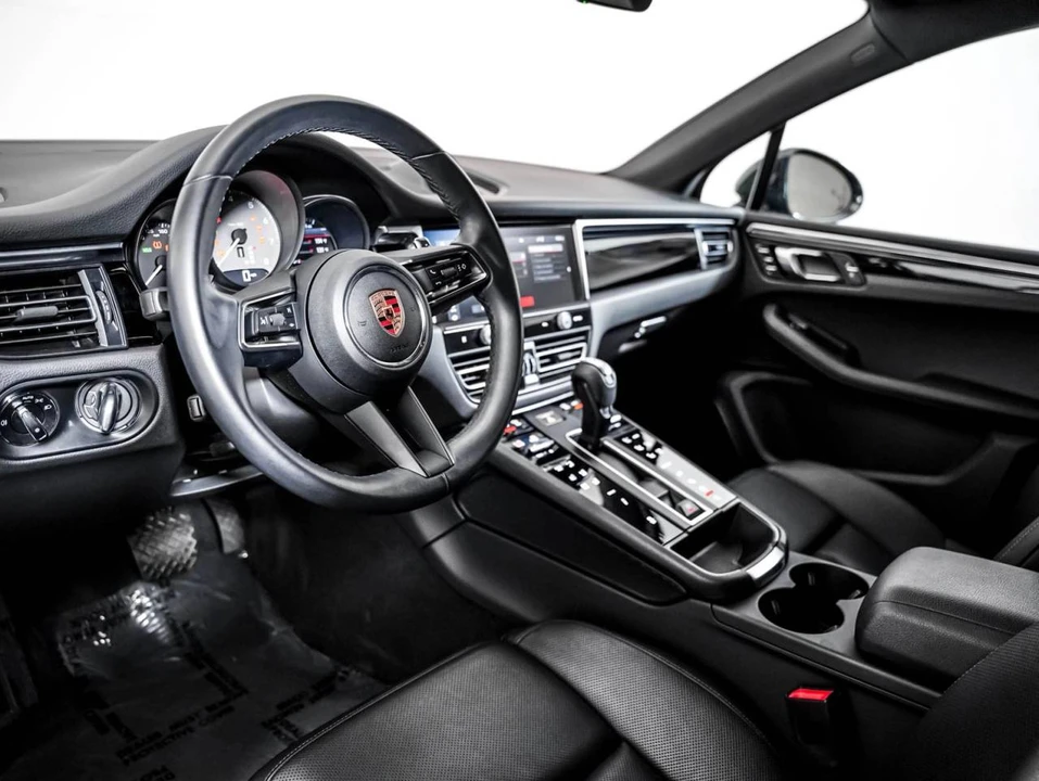 2023 Porsche Macan S - Image 4 of 5