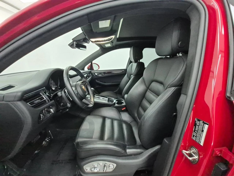 2023 Porsche Macan S - Image 5 of 5