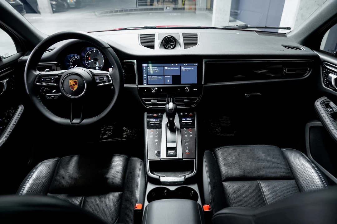 2023 Porsche Macan S - Image 17 of 31