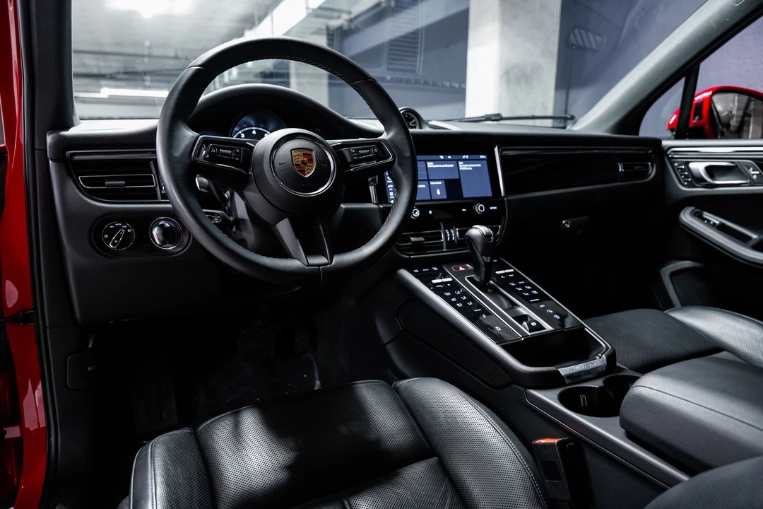 2023 Porsche Macan S - Image 9 of 31