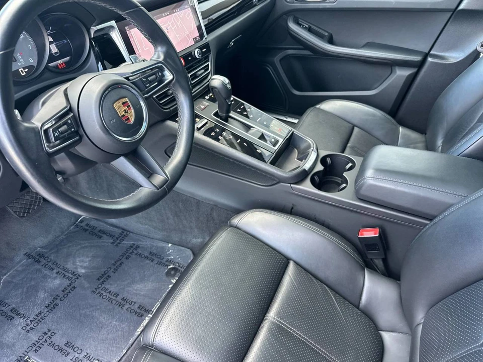 2023 Porsche Macan S - Image 4 of 5