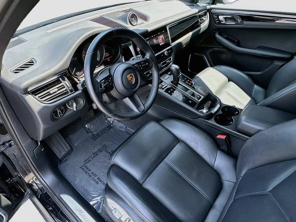 2023 Porsche Macan S - Image 4 of 5